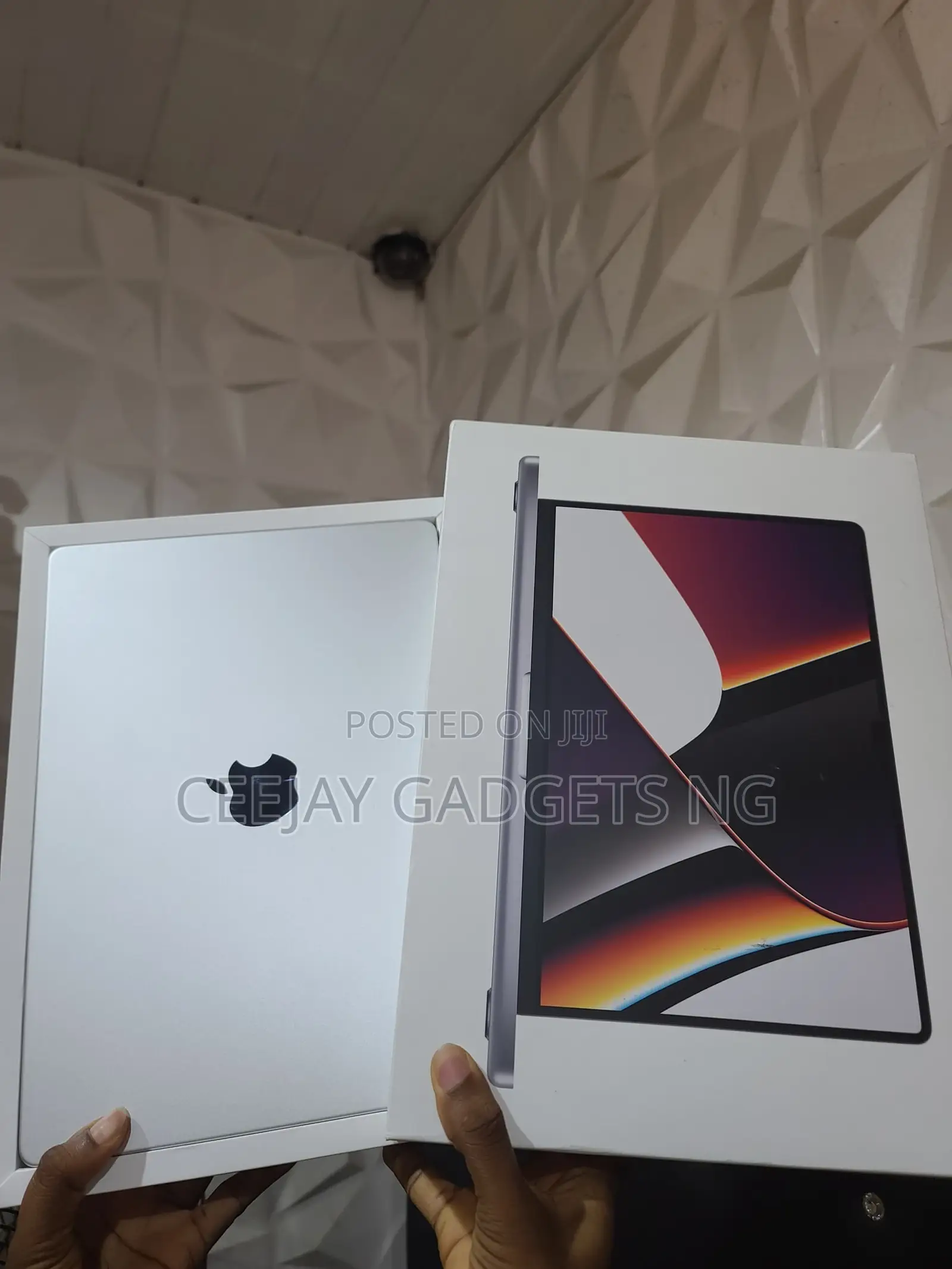 Laptop Apple MacBook Pro 2021 M1 16GB Apple M1 Pro SSD 1T