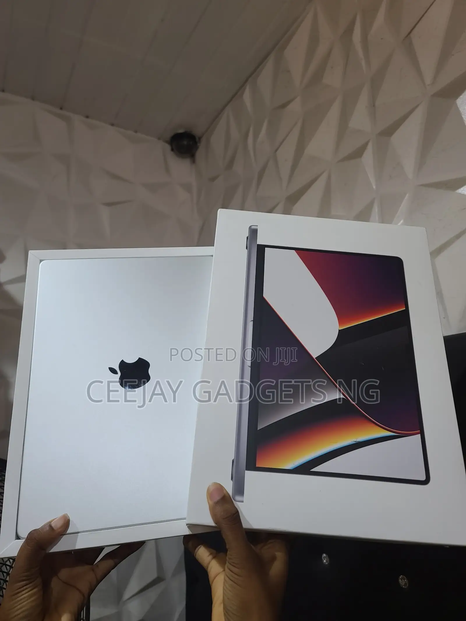 Laptop Apple MacBook Pro 2021 M1 16GB Apple M1 Pro SSD 1T
