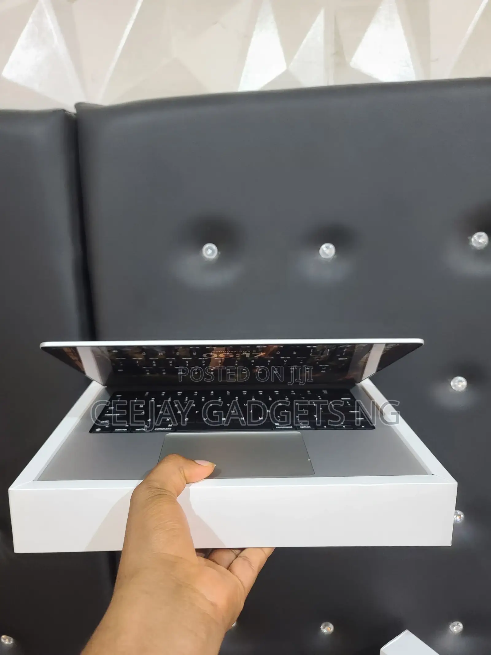 Laptop Apple MacBook Pro 2021 M1 16GB Apple M1 Pro SSD 1T