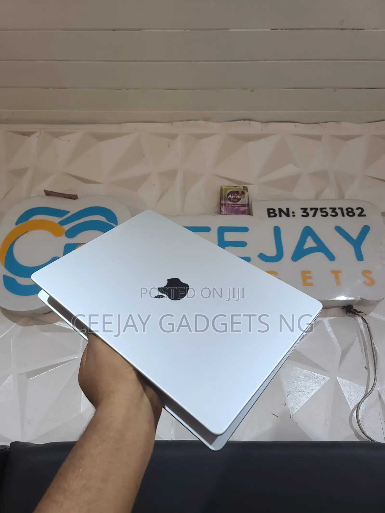 Laptop Apple MacBook Pro 2021 M1 16GB Apple M1 Pro SSD 1T