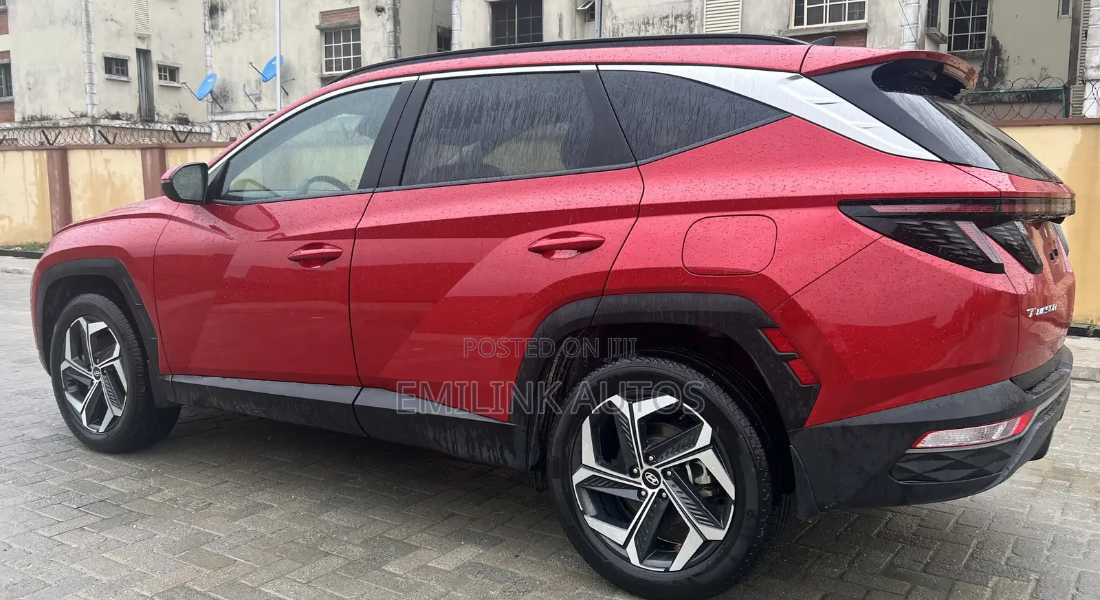 Hyundai Tucson XRT 2023 Red