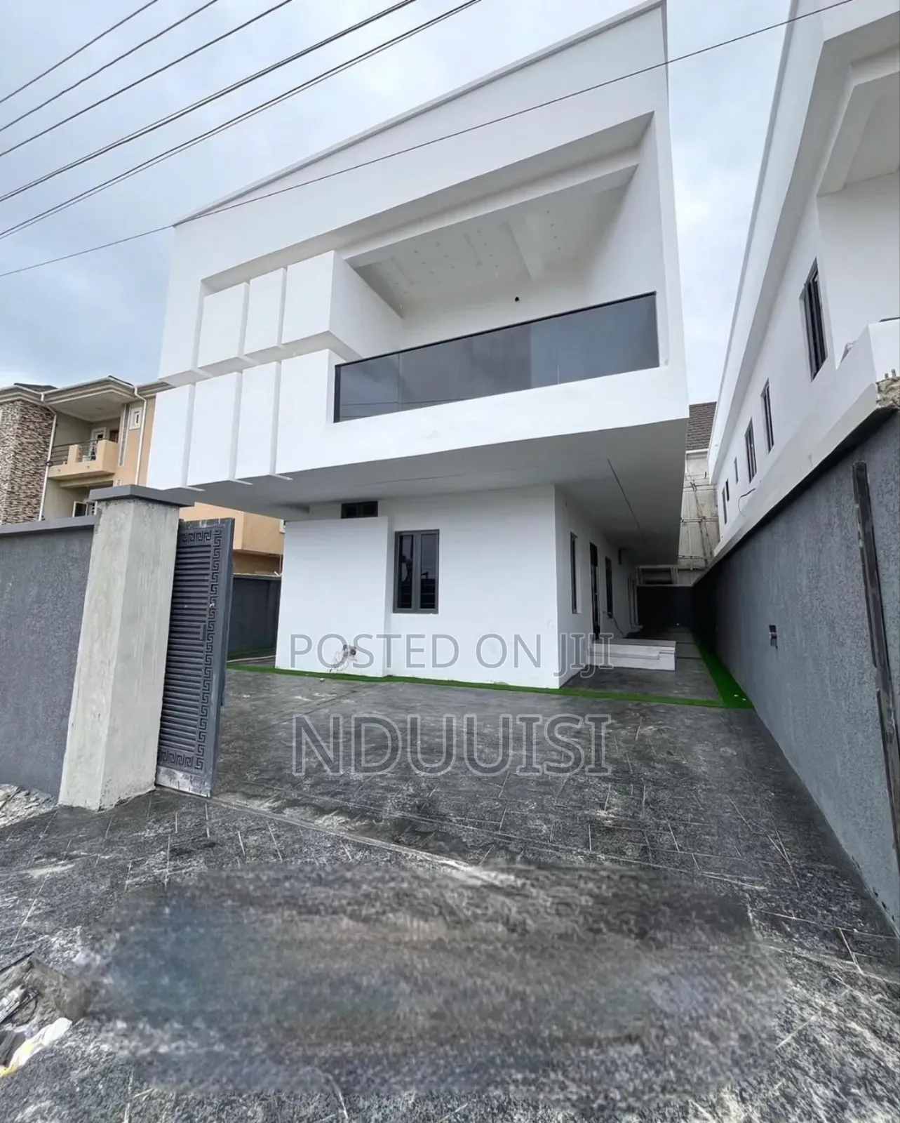 5bdrm Duplex in Ologolo for sale