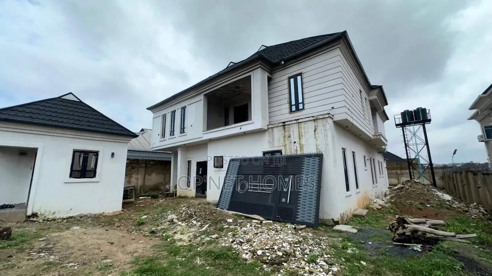 4bdrm Duplex in Akure for sale