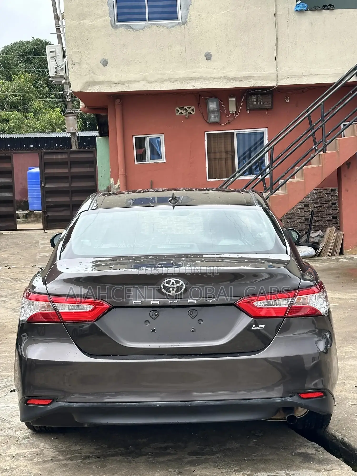 Toyota Camry LE (2.5L 4cyl 8A) 2019 Gray
