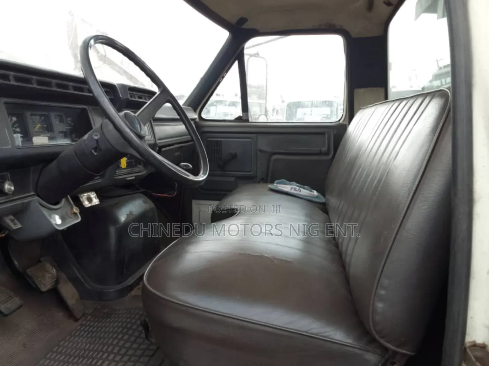 Ford F-600 Towing Truck 6 Tons