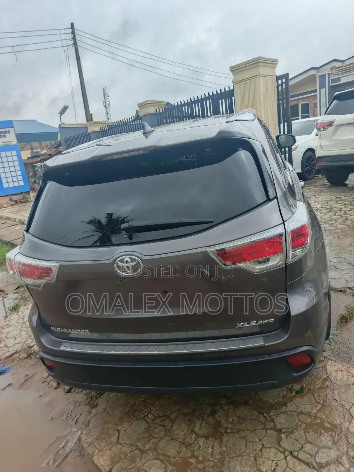 Toyota Highlander XLE V6 4x2 (3.5L 6cyl 6A) 2016 Gray