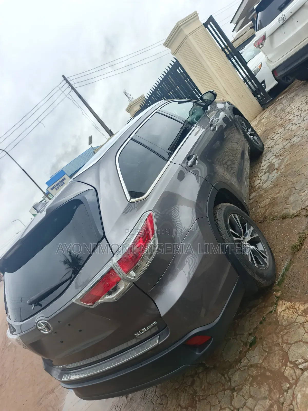 Toyota Highlander XLE V6 4x2 (3.5L 6cyl 6A) 2016 Gray