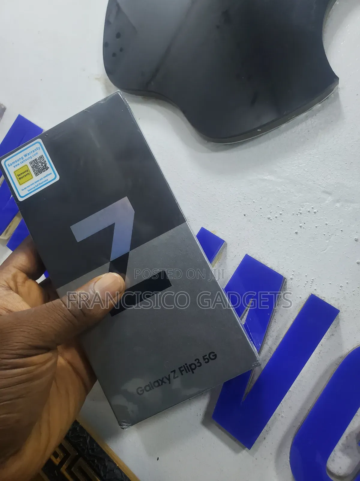 New Samsung Galaxy Z Flip3 5G 256 GB Black