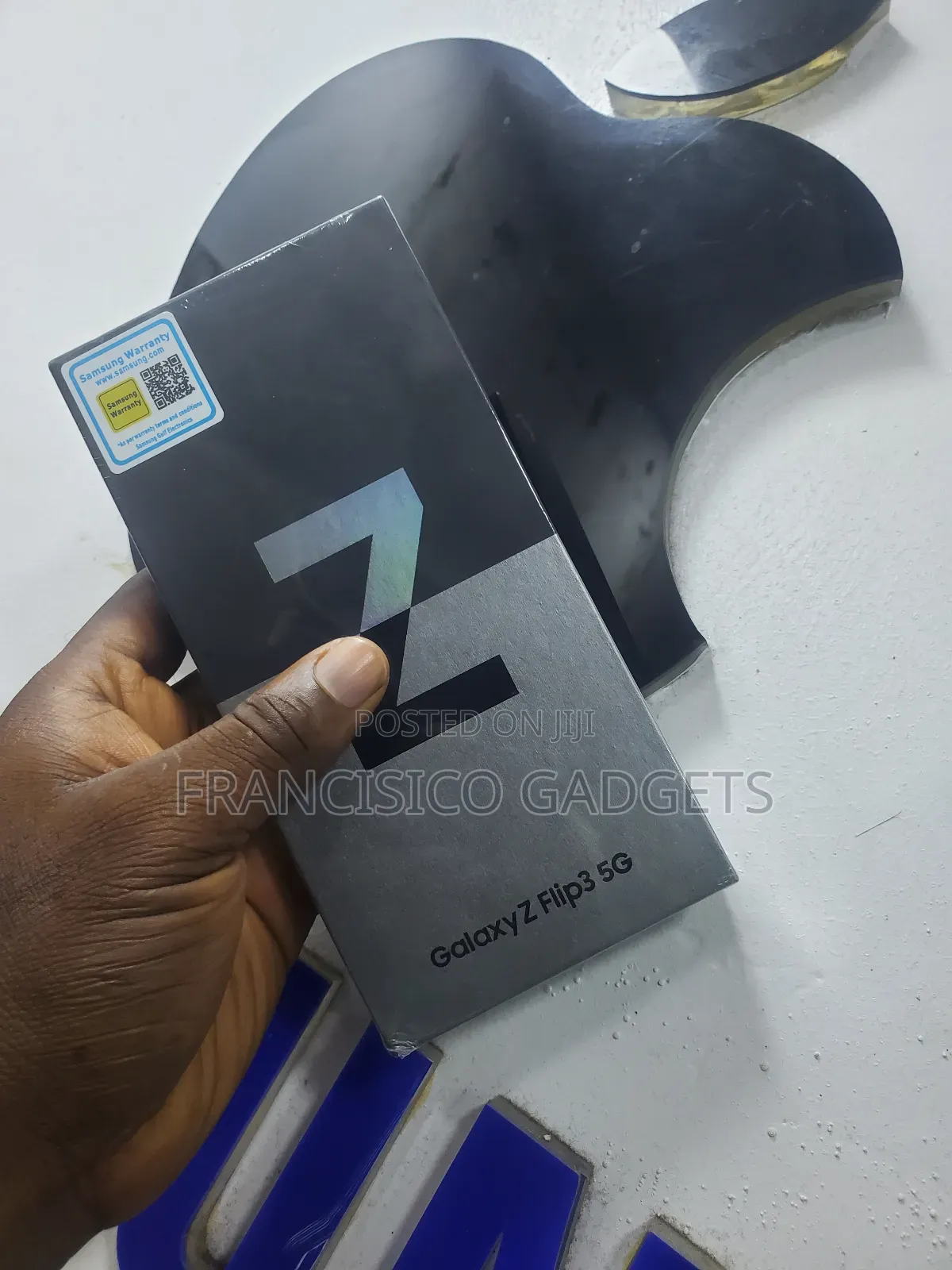 New Samsung Galaxy Z Flip3 5G 256 GB Black