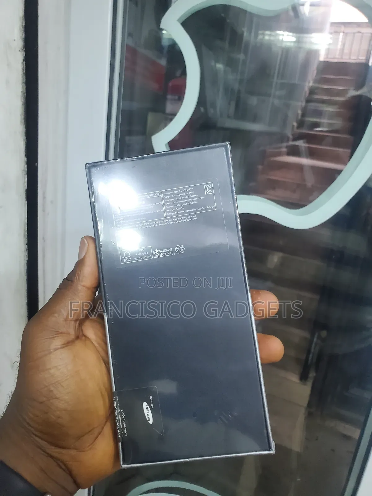 New Samsung Galaxy Z Flip3 5G 128 GB Orange