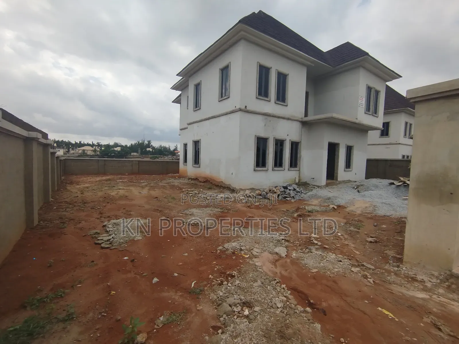 4bdrm Duplex in Galadimawa for sale