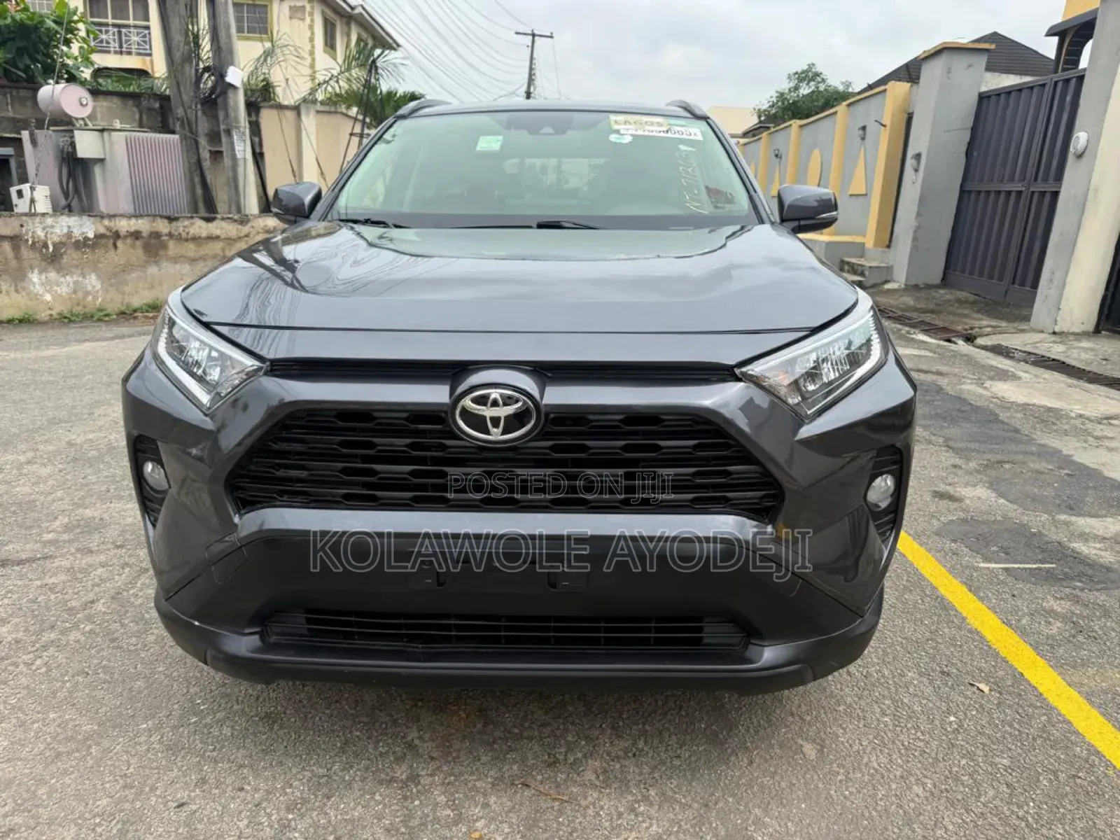 Toyota RAV4 XLE Premium AWD 2019 Gray