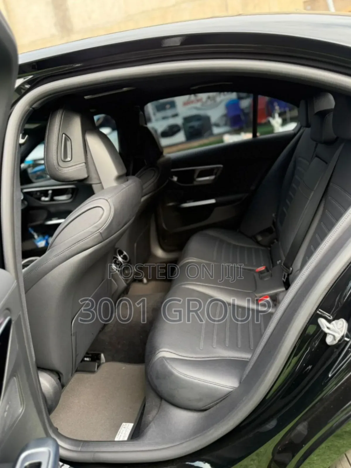 Mercedes-Benz C300 2024 Black