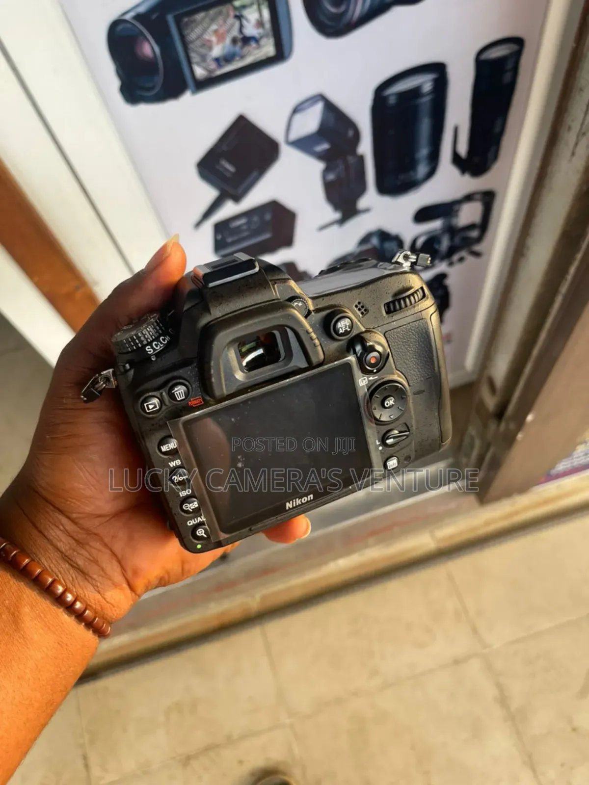 Nikon D7000 With 18-105mm Lens