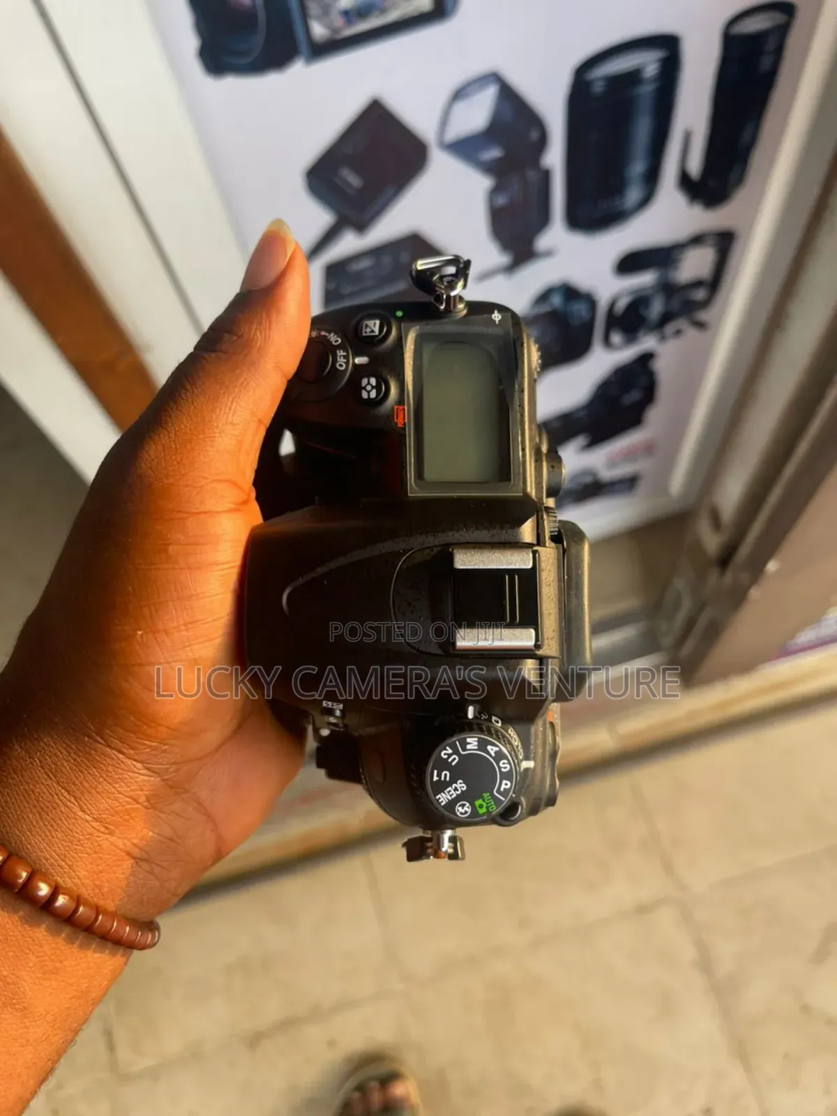 Nikon D7000 With 18-105mm Lens