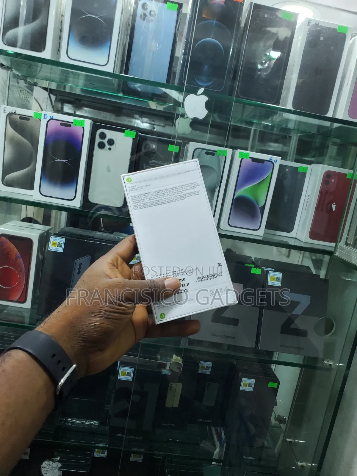New Apple iPhone 13 128 GB Green