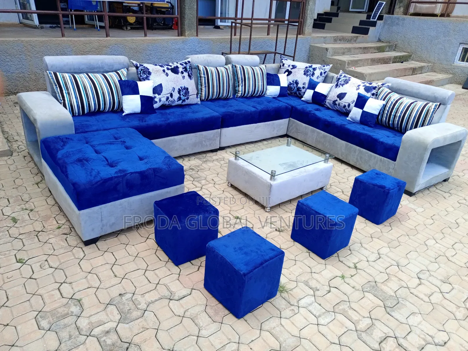 Quality Couch of U-Shape Sofa Chairs, Table and Stools. Ua12