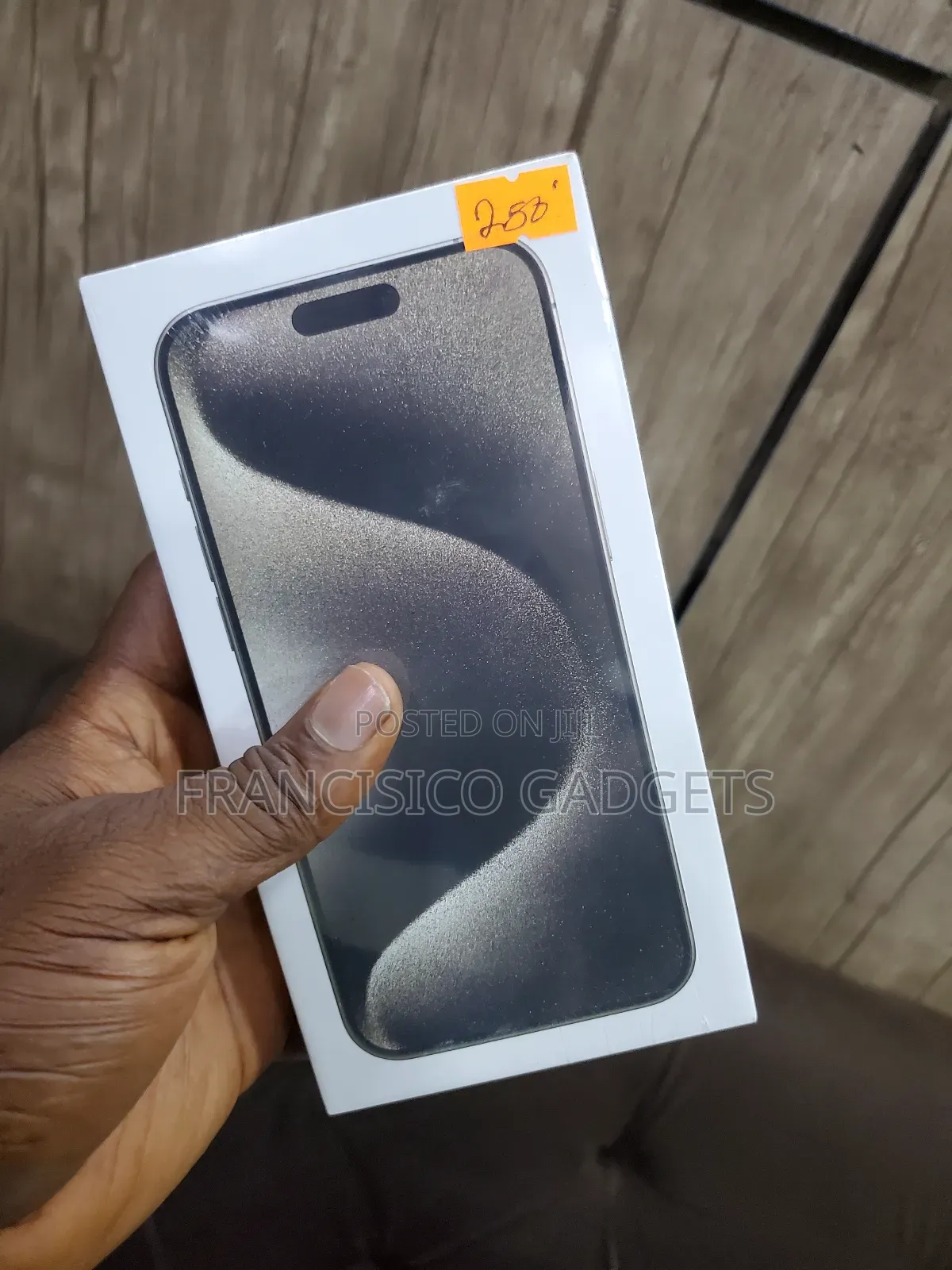 New Apple iPhone 15 Pro Max 256 GB Silver