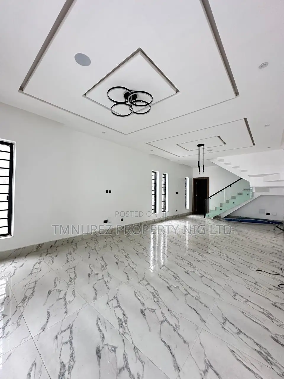 5bdrm Duplex in Osapa London for sale