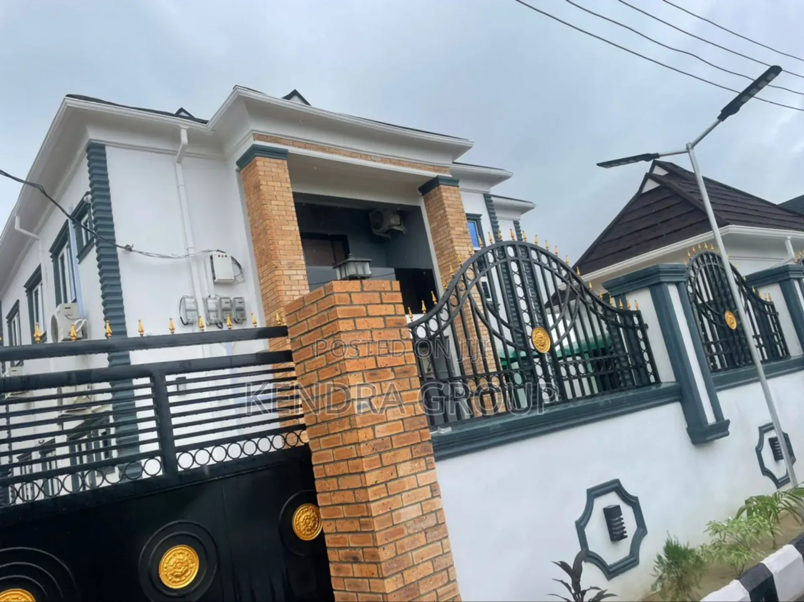 Furnished 3bdrm Block of Flats in Valley View, Ebute for rent