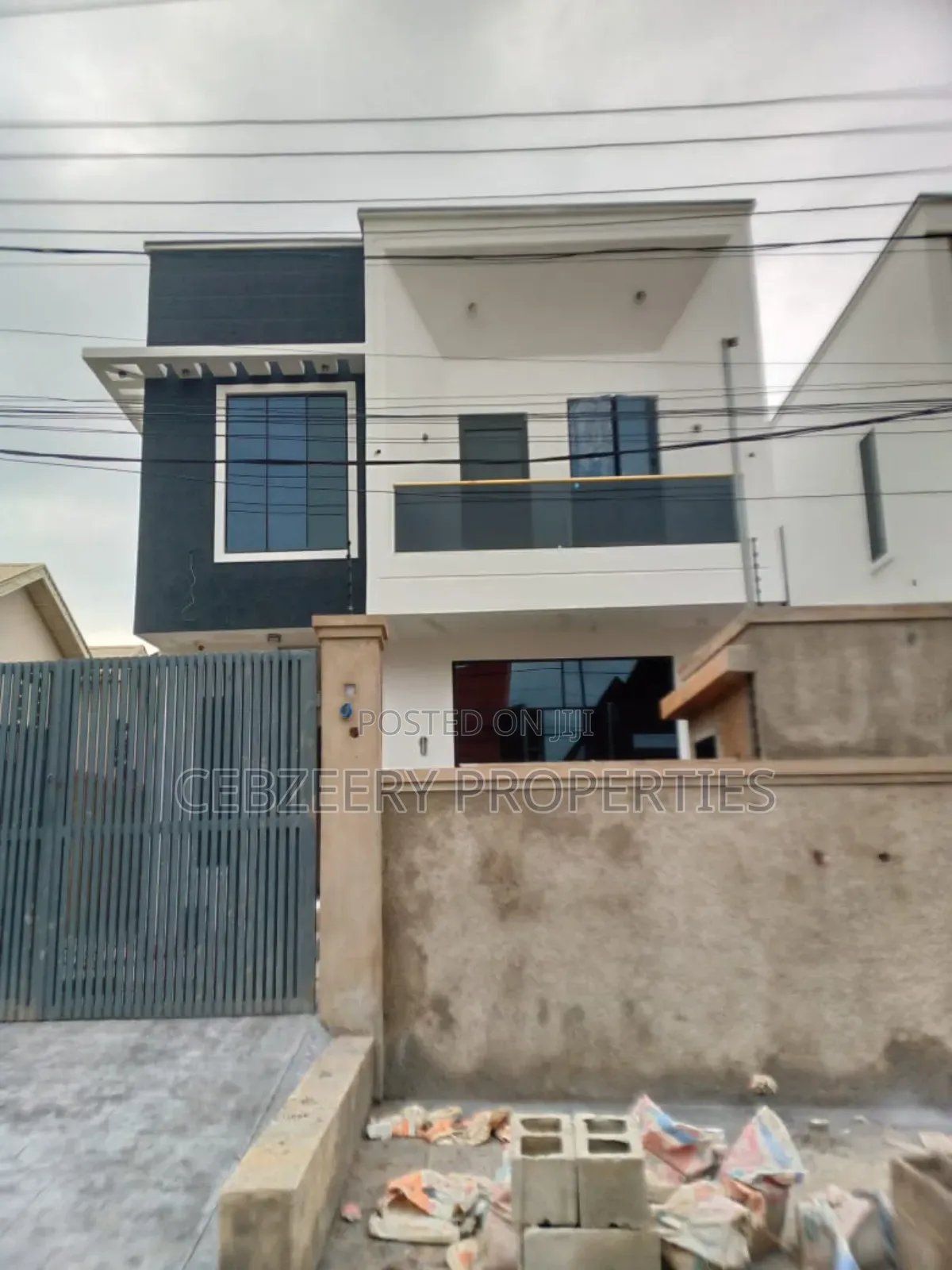 5bdrm Duplex in Omole Phase 2 for sale