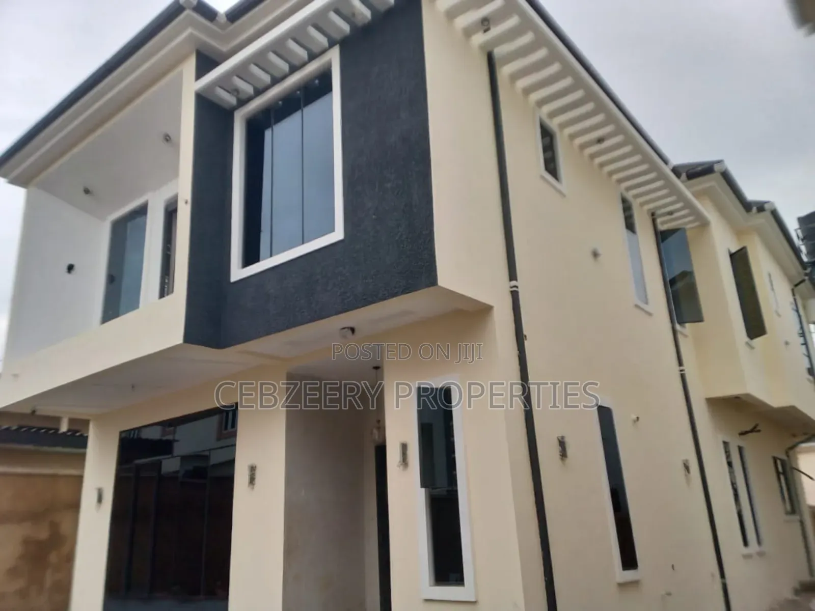 5bdrm Duplex in Omole Phase 2 for sale