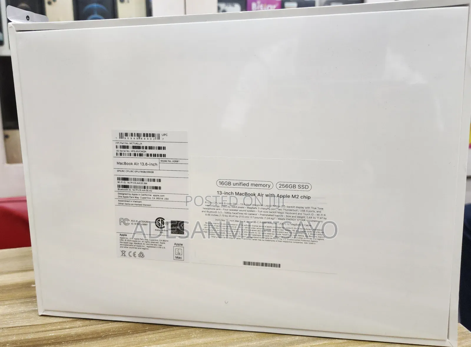 New Laptop Apple MacBook Air 2022 M2 1GB Apple M2 SSD 256GB