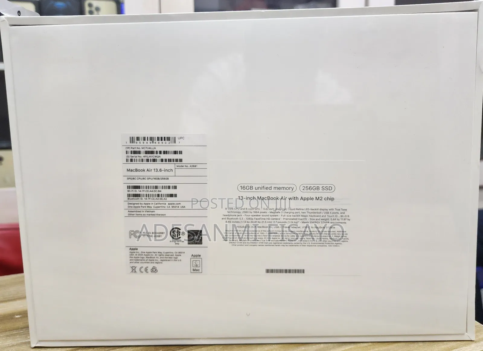 New Laptop Apple MacBook Air 2022 M2 1GB Apple M2 SSD 256GB