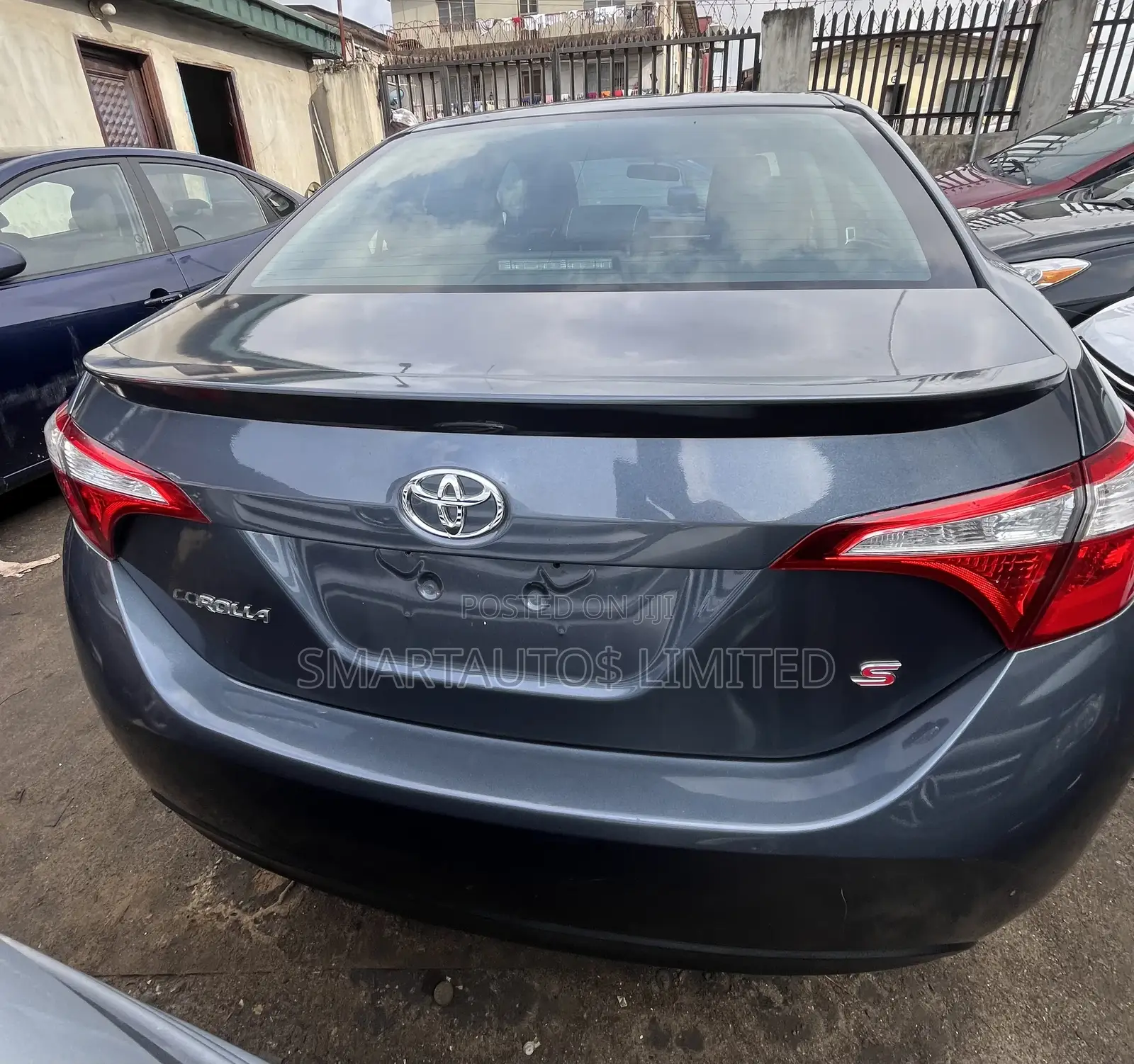 Toyota Corolla S 4dr Sedan (1.8L 4cyl CVT) 2015 Gray