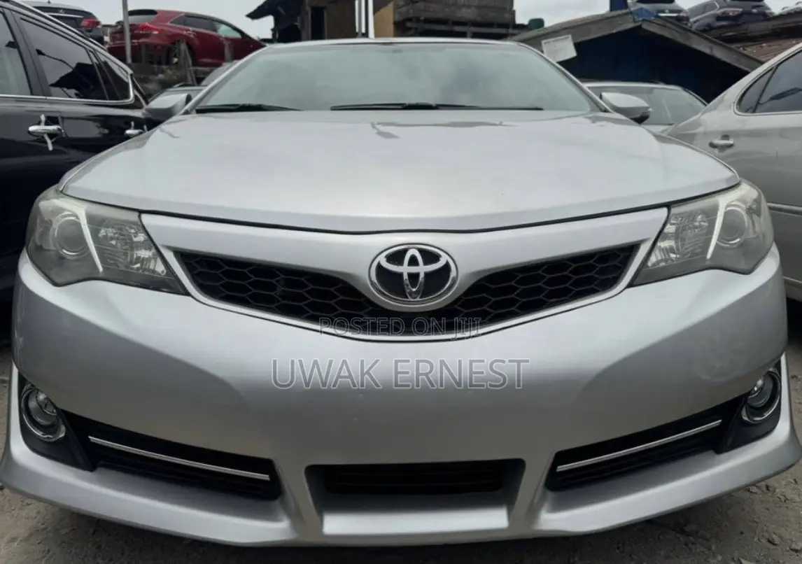 Toyota Camry 2013 Silver