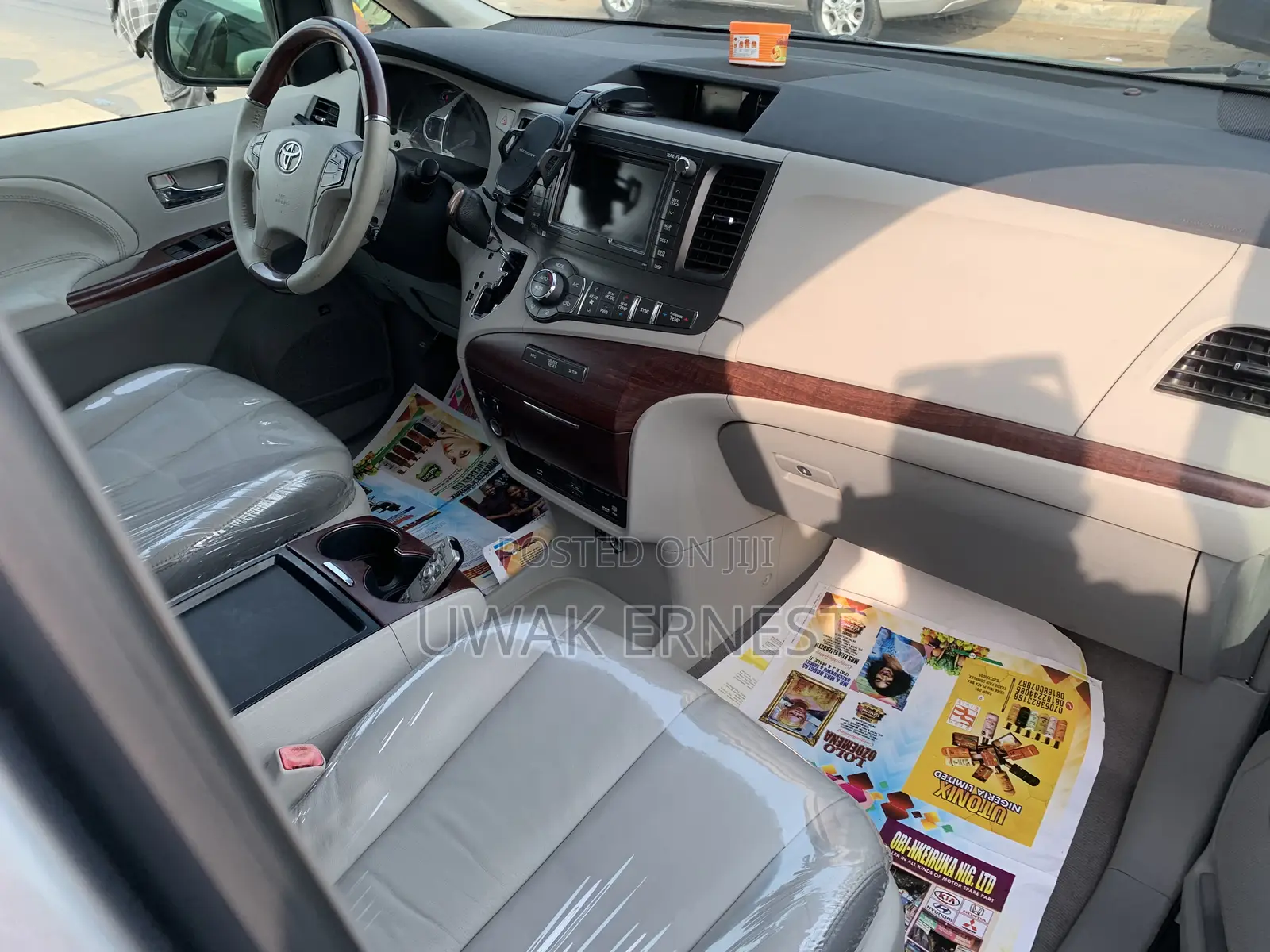 Toyota Sienna 2013 Silver