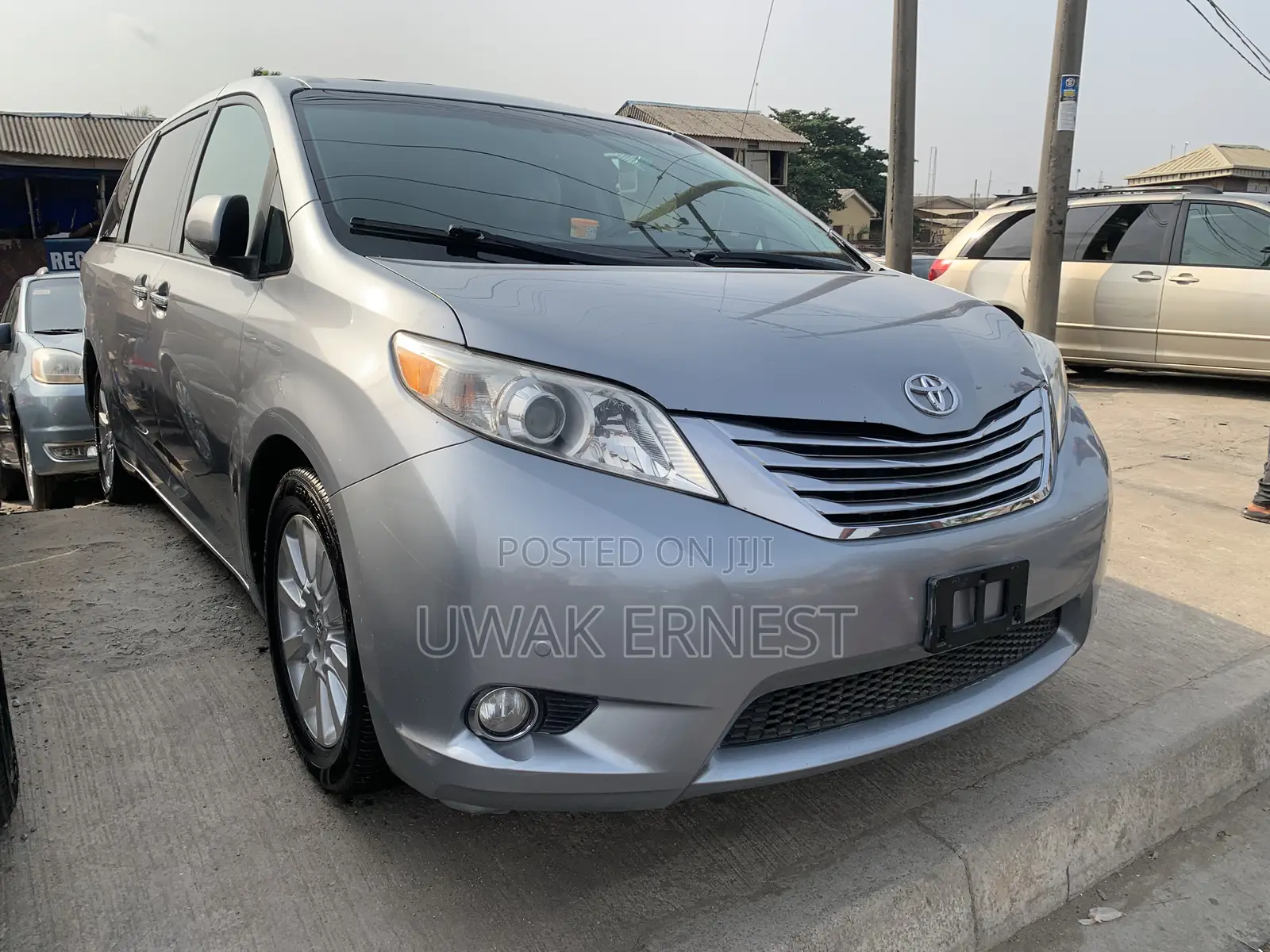 Toyota Sienna 2013 Silver