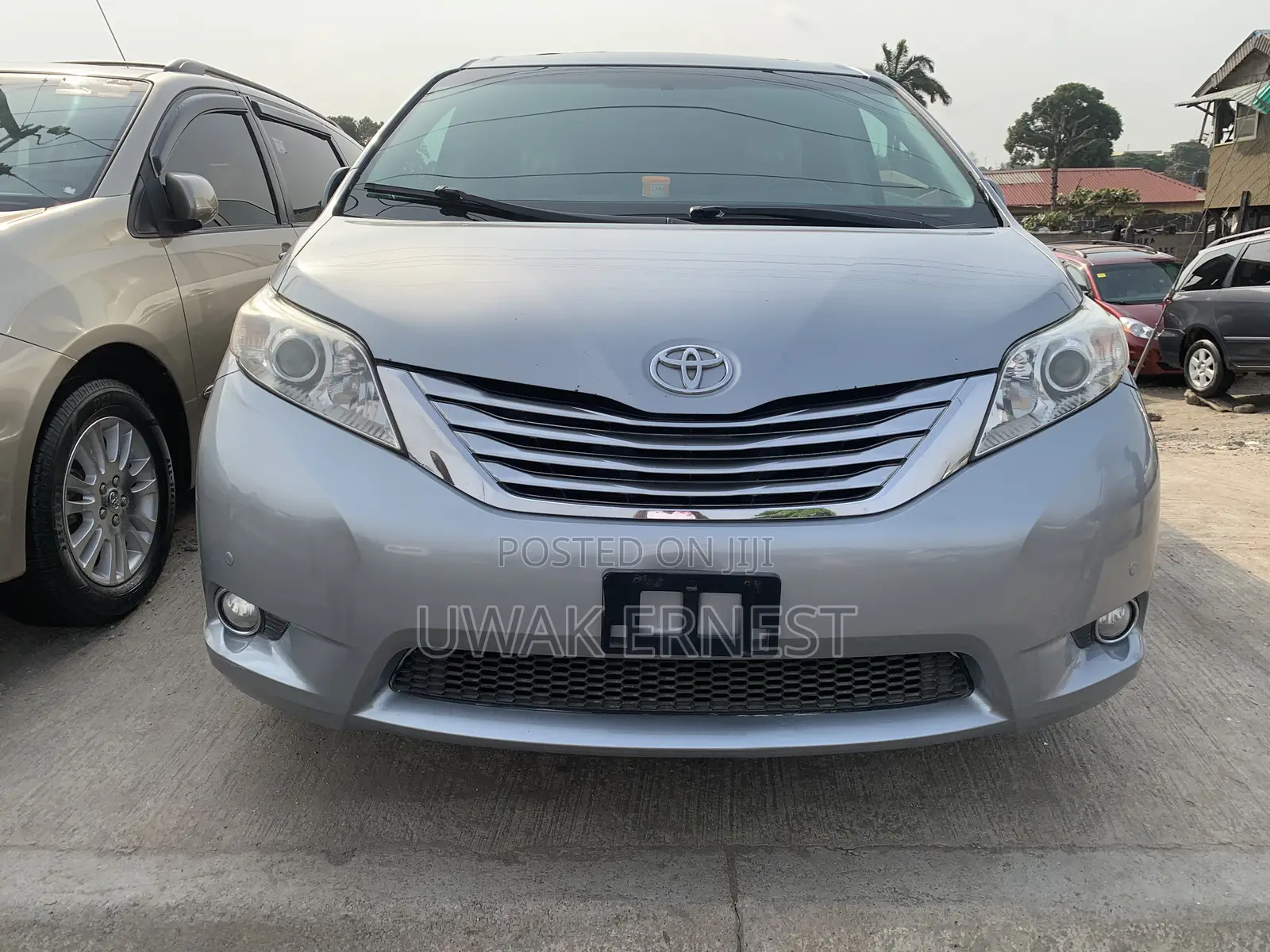 Toyota Sienna 2013 Silver