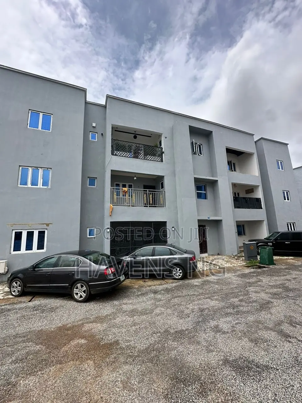 3bdrm Apartment in Gaduwa for sale