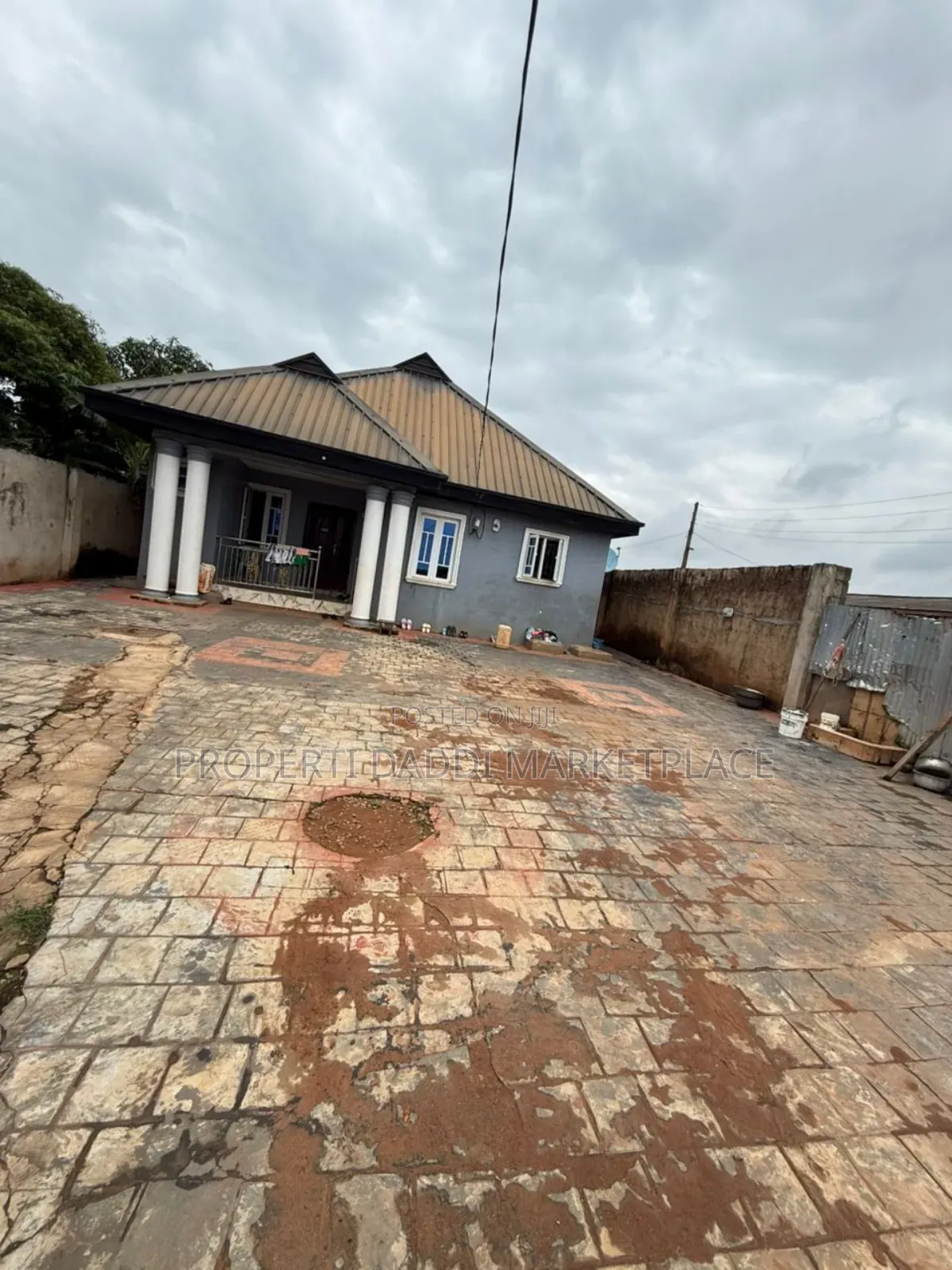 3bdrm Bungalow in Ayetoro for sale