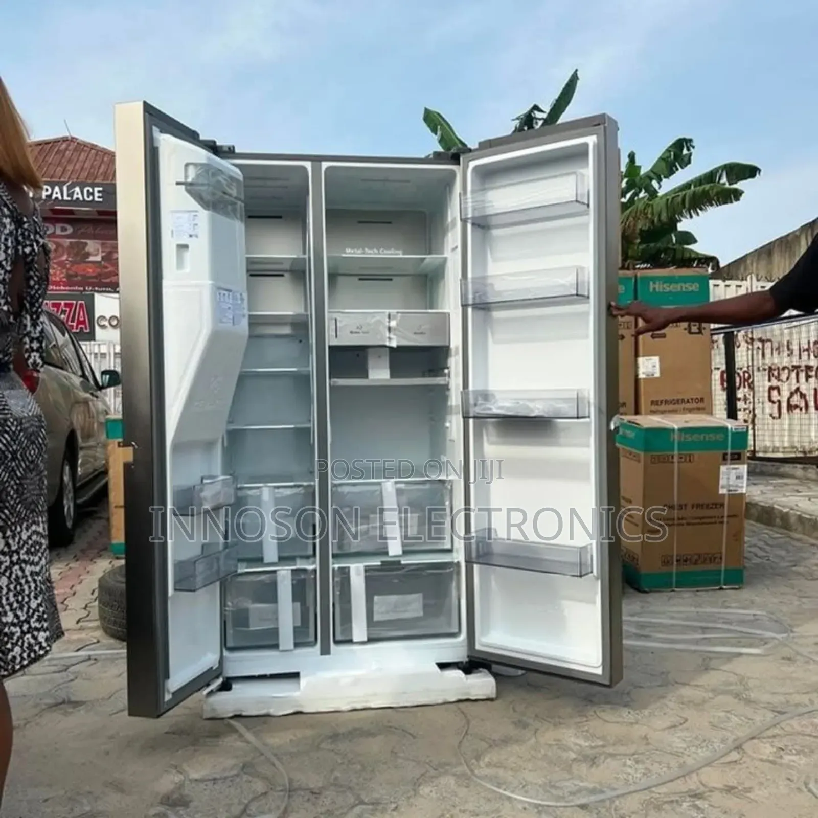 Hisense Side by Side Refrigerator 529liters