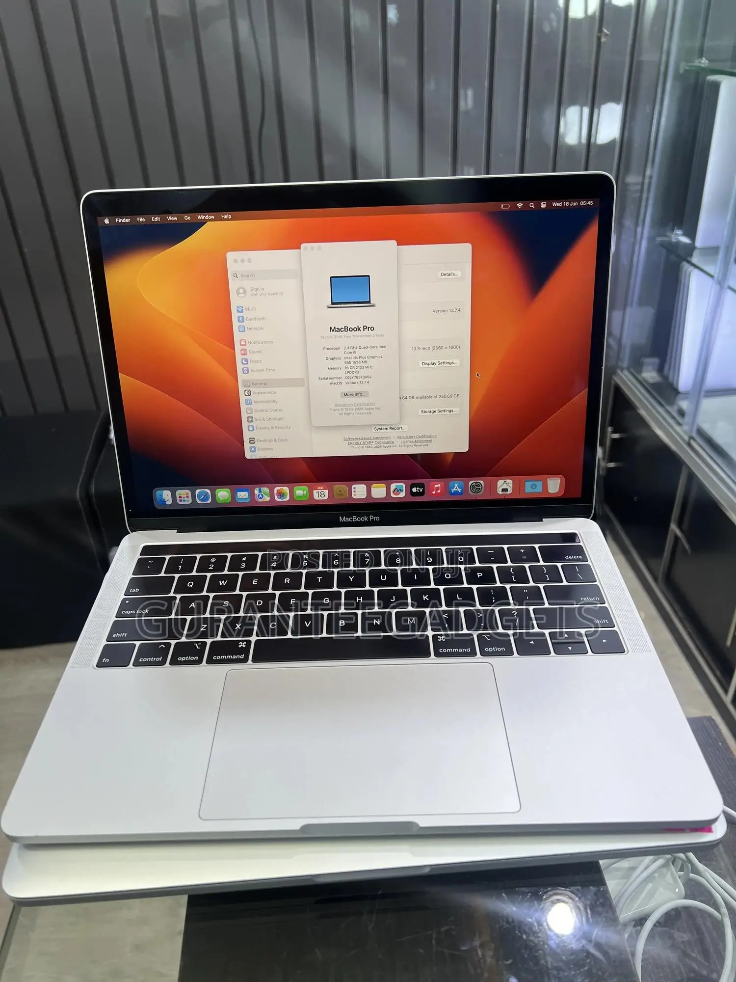 Laptop Apple MacBook Pro 2018 16GB Intel Core i5 SSD 256GB