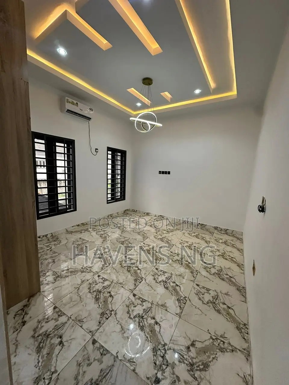 4bdrm Duplex in Life Camp for sale