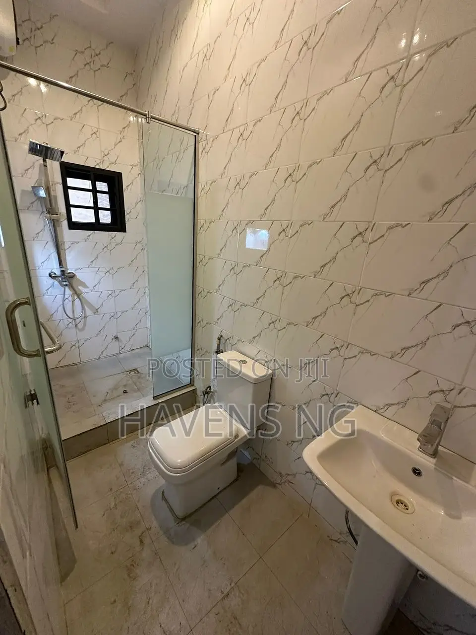 4bdrm Duplex in Life Camp for sale