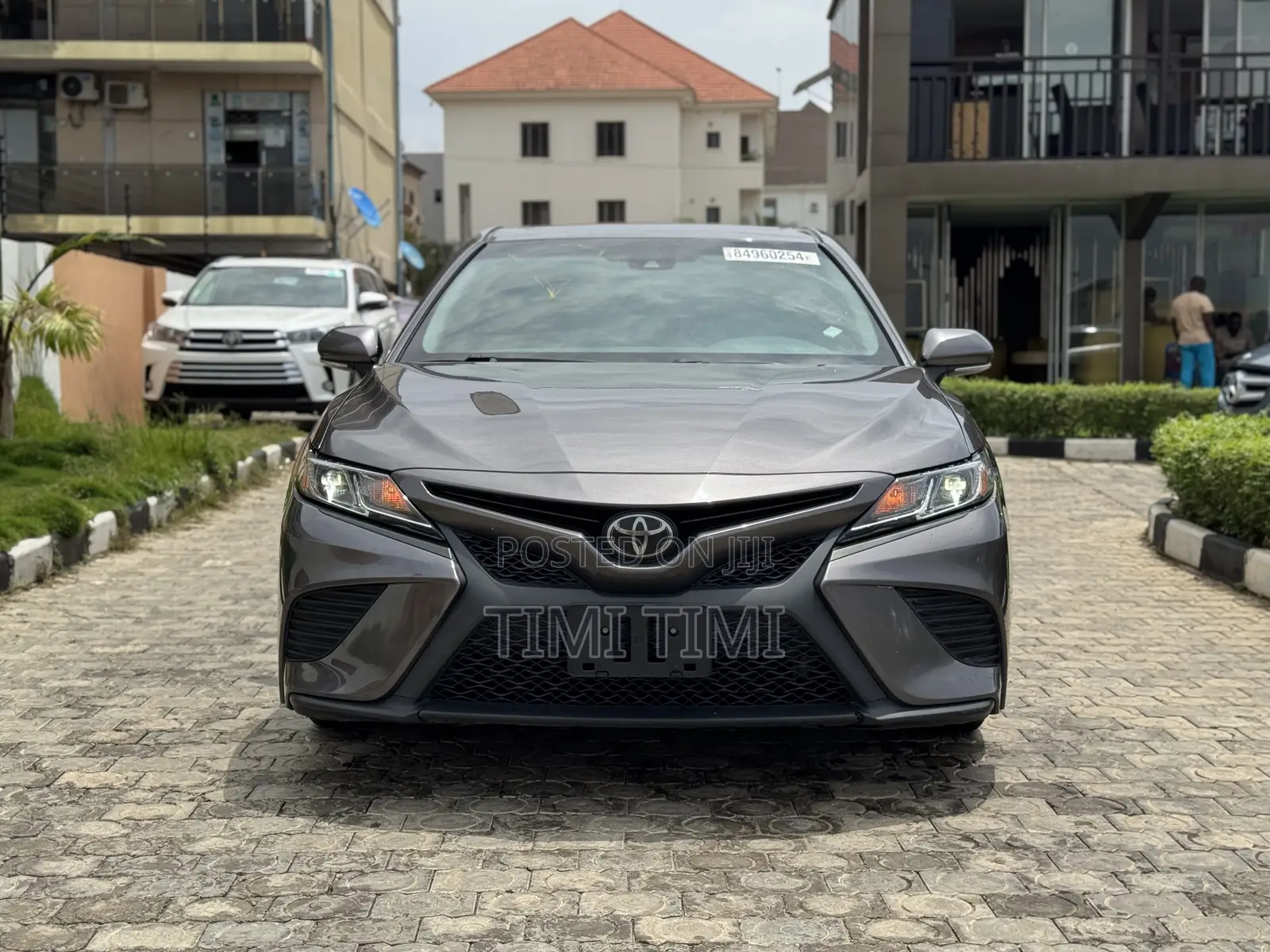 Toyota Camry XSE FWD (2.5L 4cyl 8AM) 2018 Gray