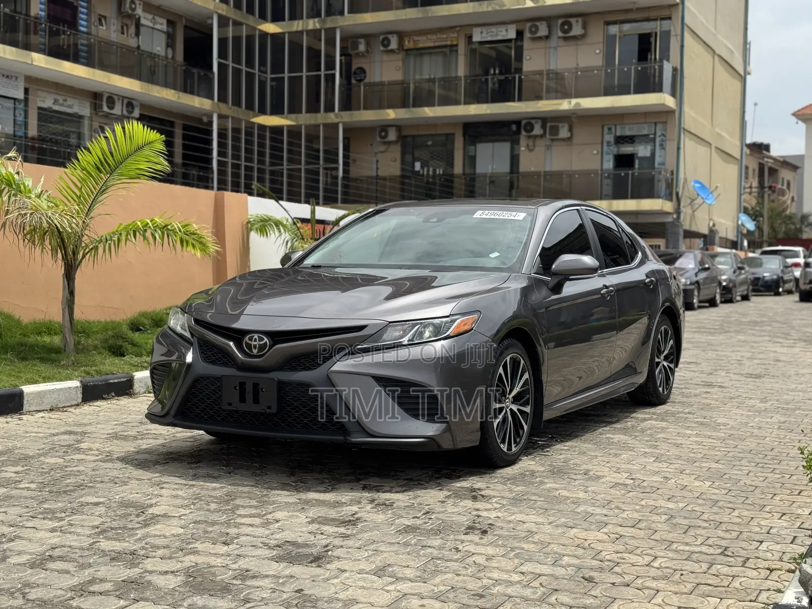 Toyota Camry XSE FWD (2.5L 4cyl 8AM) 2018 Gray