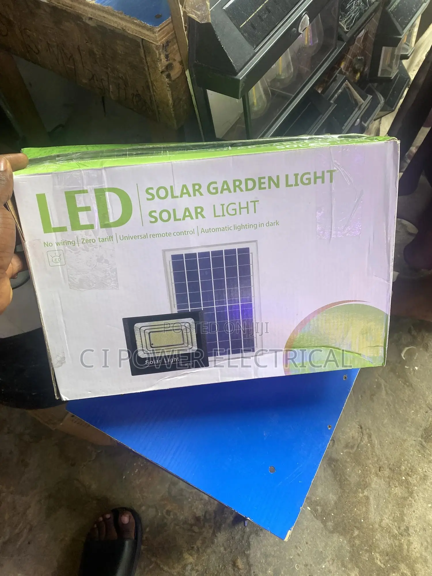100 Watts Solar Flood Light