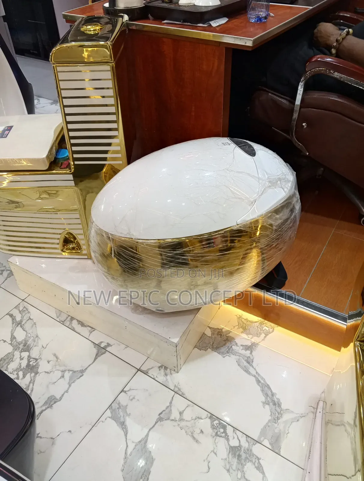 Special Smart Gold Sensor Toilet
