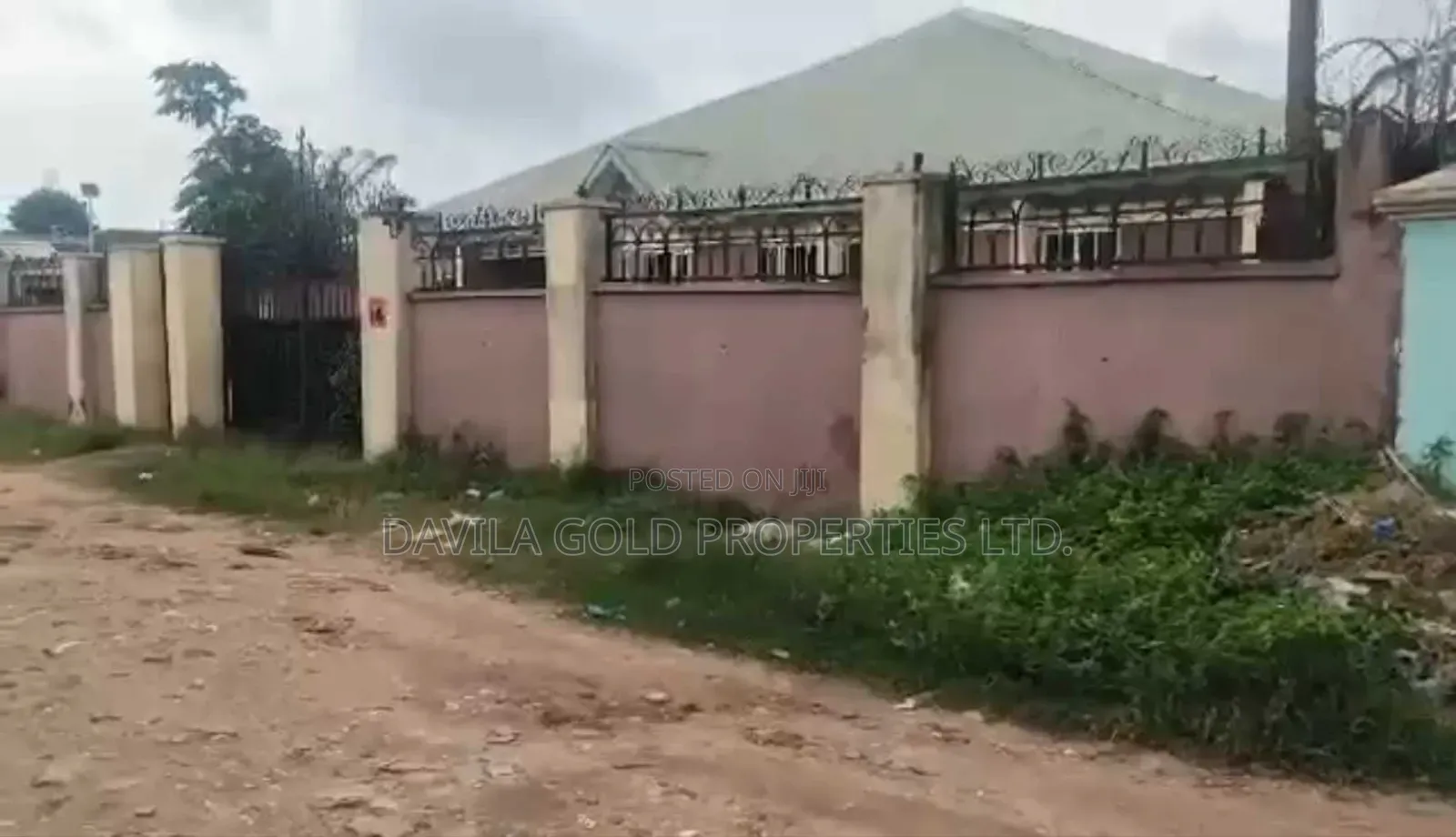 5bdrm Bungalow in Benin City for sale