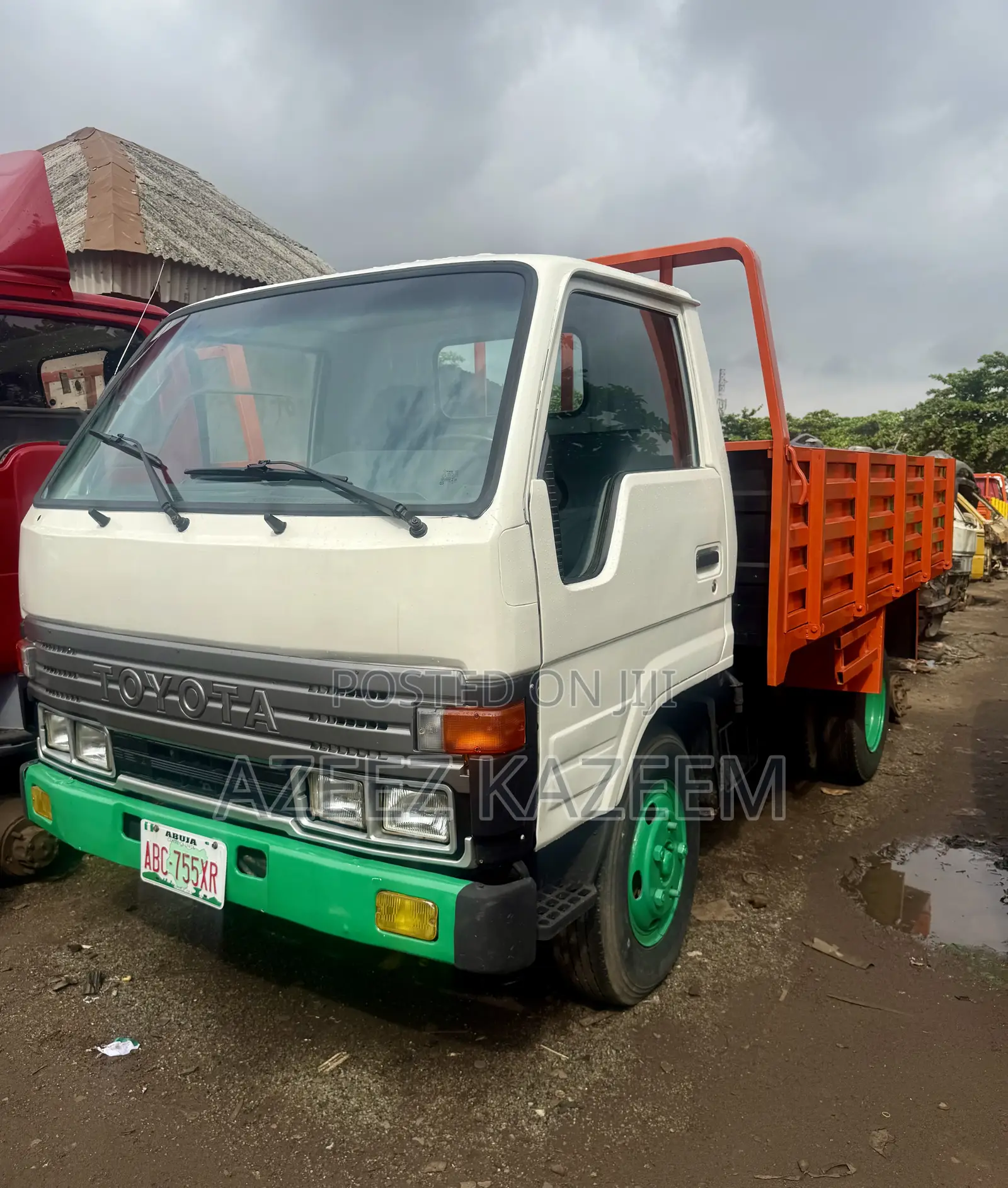 Toyota Dyna 200 Old Model Rigid Truck