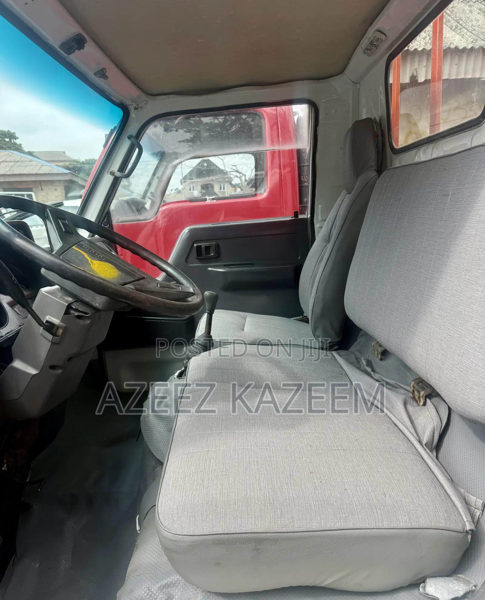 Toyota Dyna 200 Old Model Rigid Truck