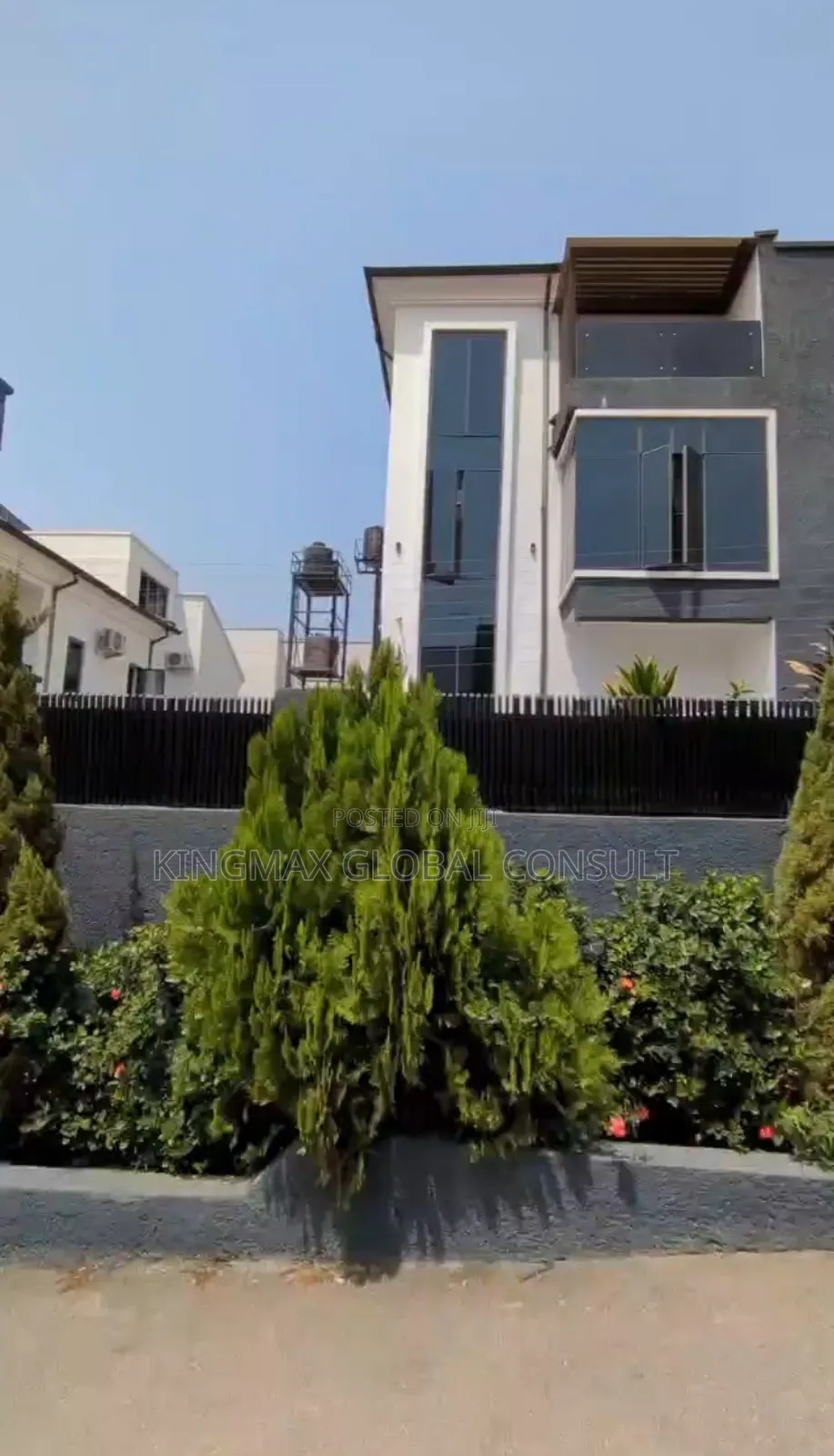 7bdrm Duplex in Guzape District for sale