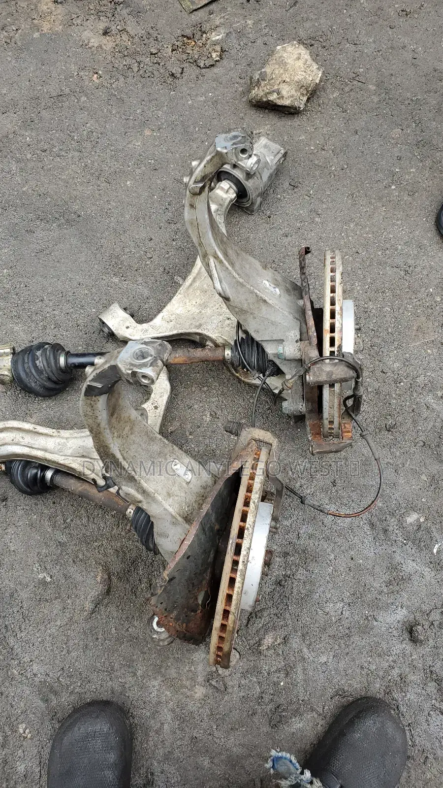 Infiniti M37x Hub and Lower Arm