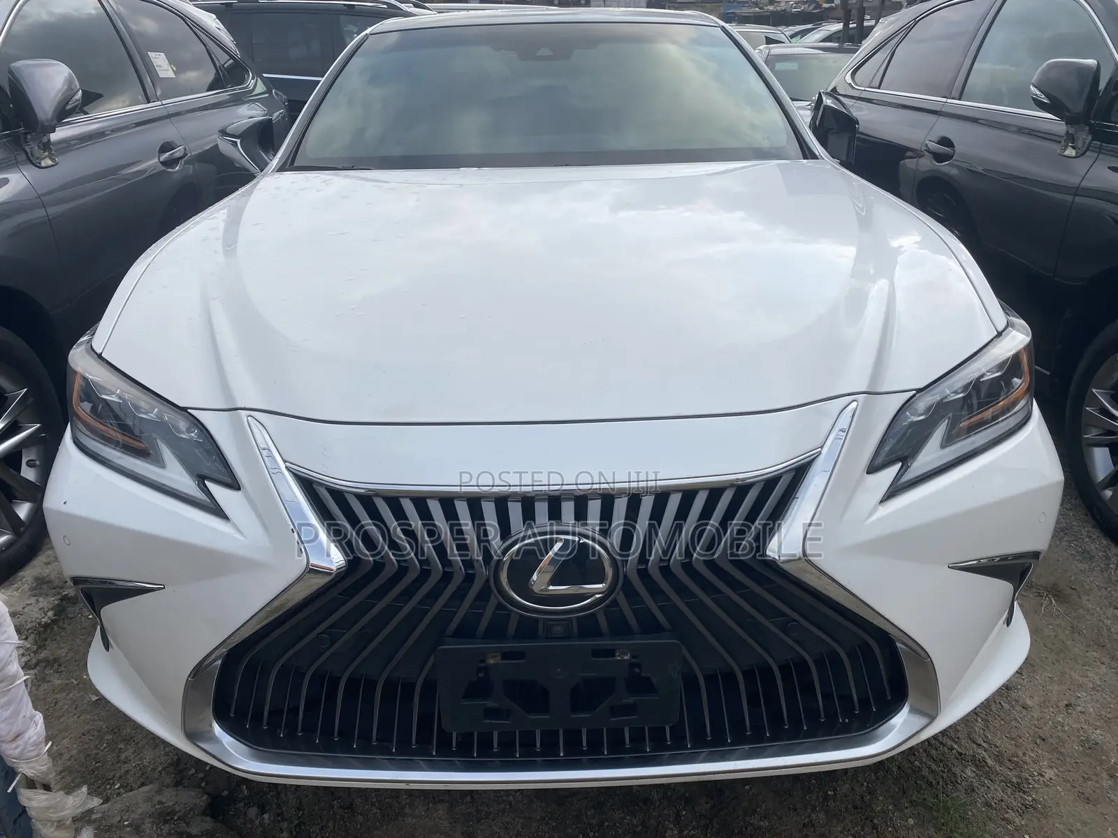 Lexus ES 350 Luxury 2021 White
