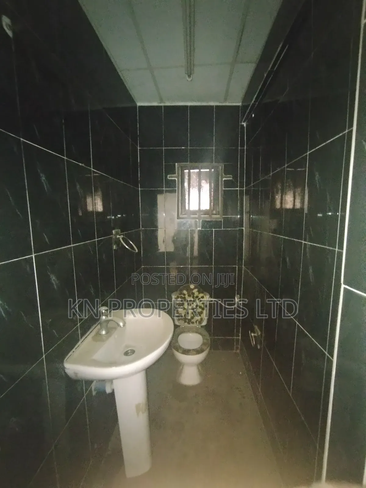3bdrm Block of Flats in Garki for rent